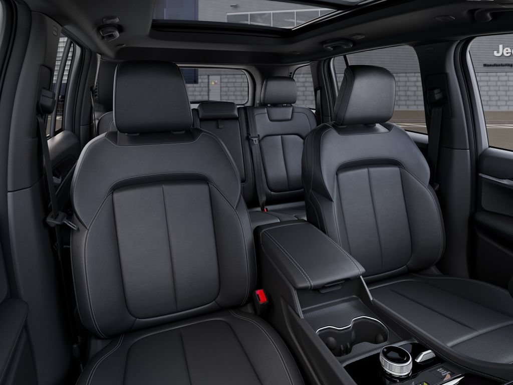 New 2026 Jeep Grand Cherokee Limited w/ Limited Altitude Package AWD/4WD image 16