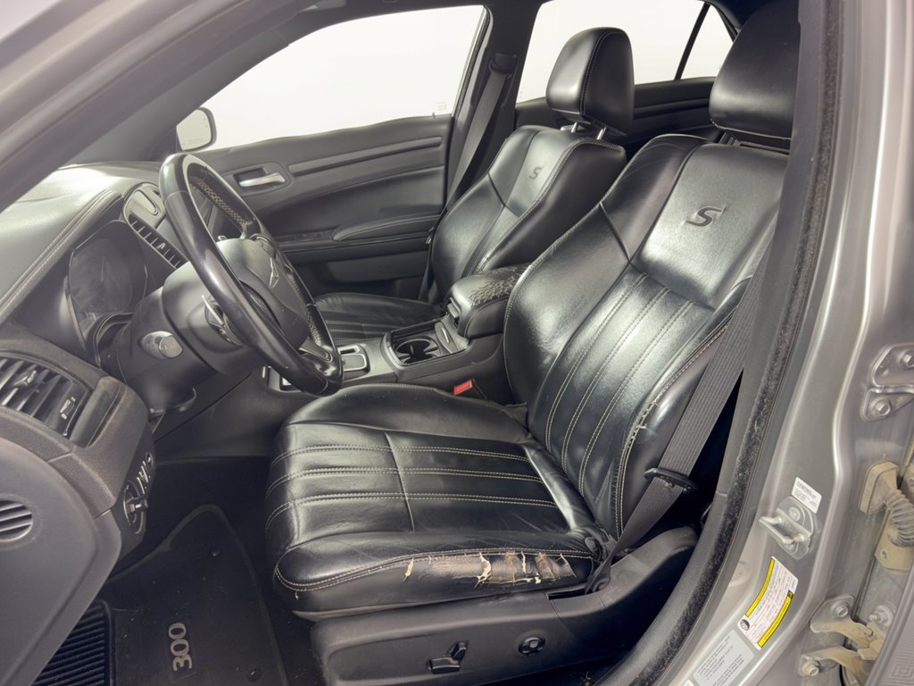 Used 2016 Chrysler 300 S w/ 300S Premium Group AWD/4WD image 5