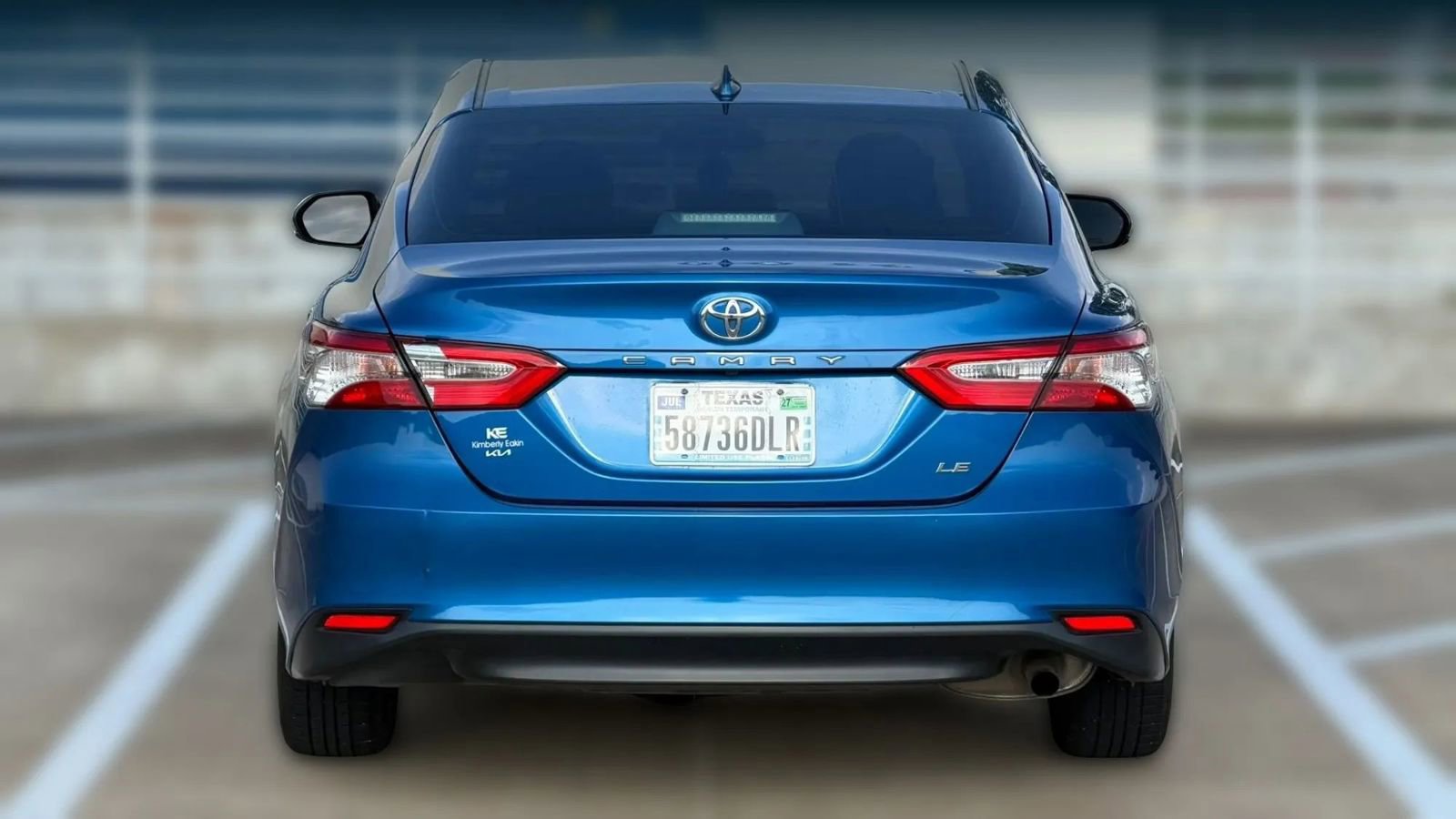 Used 2020 Toyota Camry LE FWD image 4