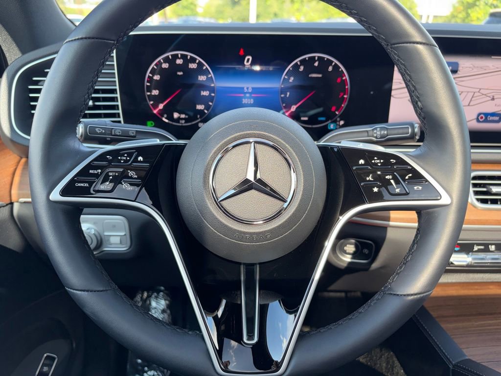 Used 2025 Mercedes-Benz GLE 450 4MATIC w/ Winter Package image 11