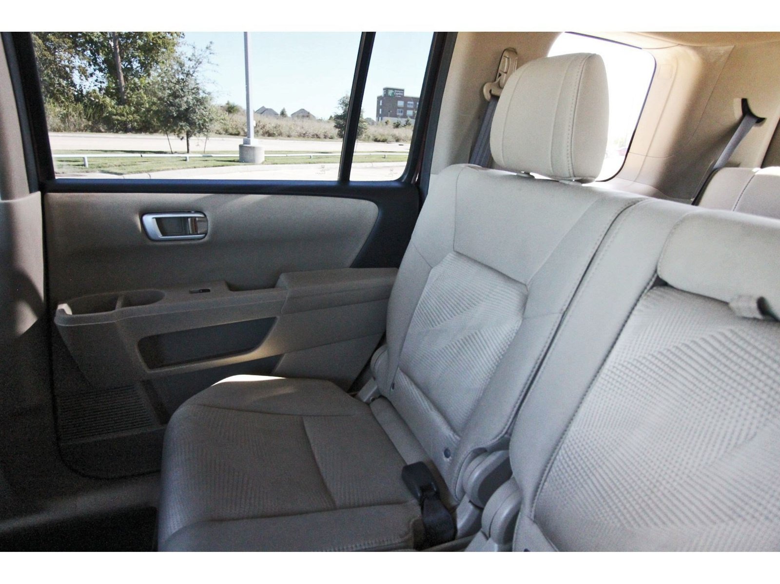 Used 2015 Honda Pilot LX image 12