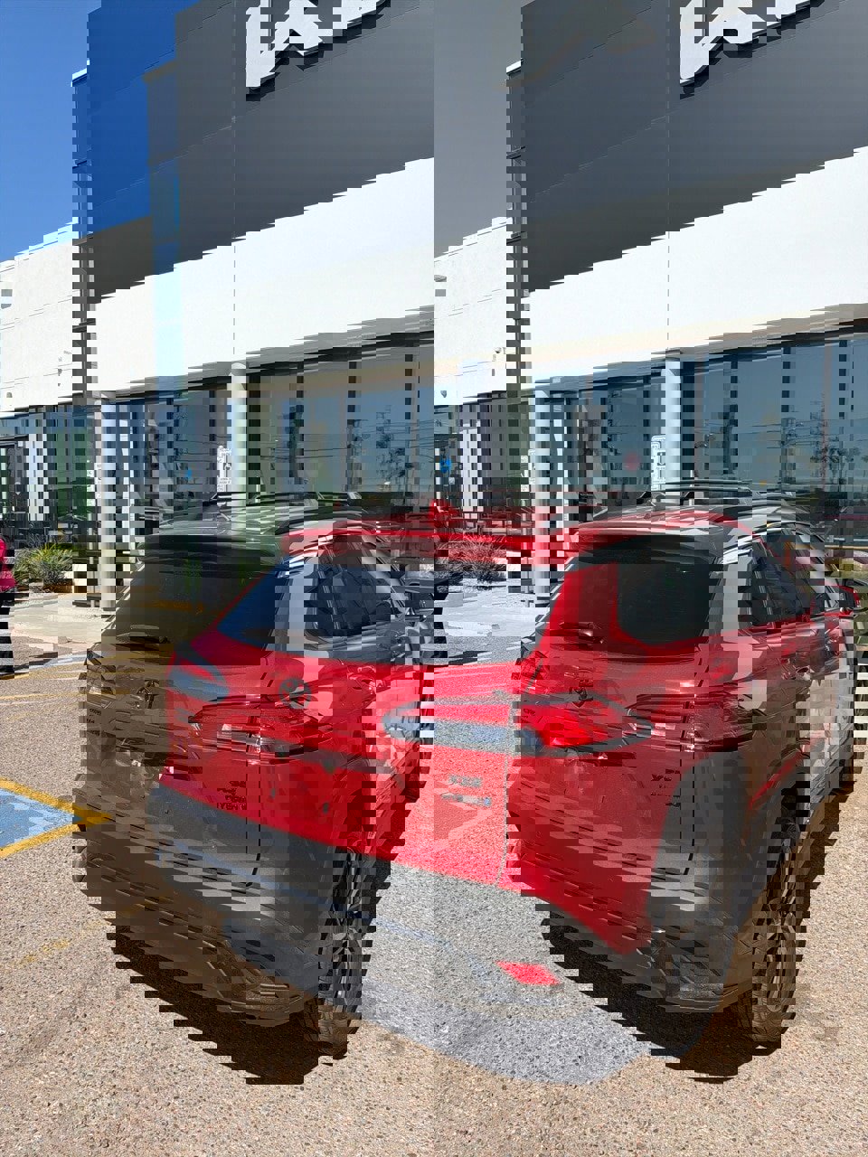 Used 2023 Toyota Corolla Cross AWD Hybrid w/ Convenience Package image 4