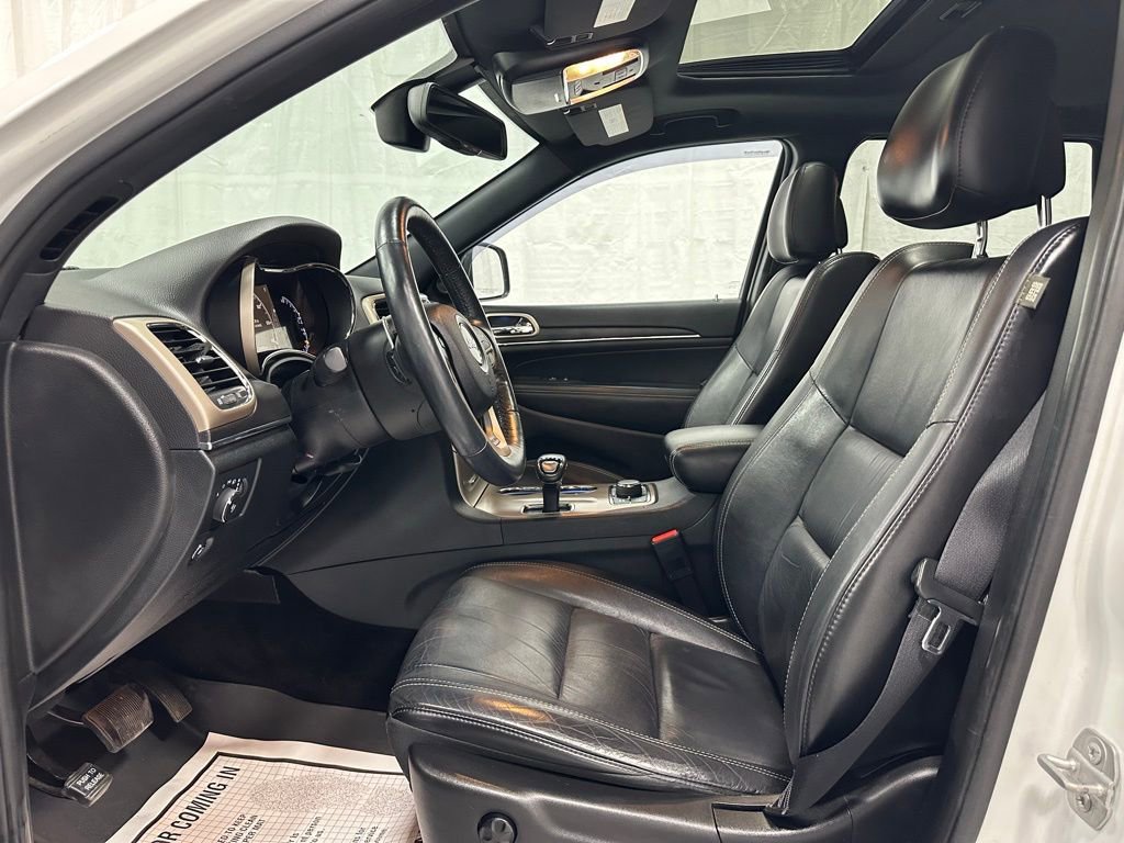 Used 2015 Jeep Grand Cherokee Limited AWD/4WD image 15