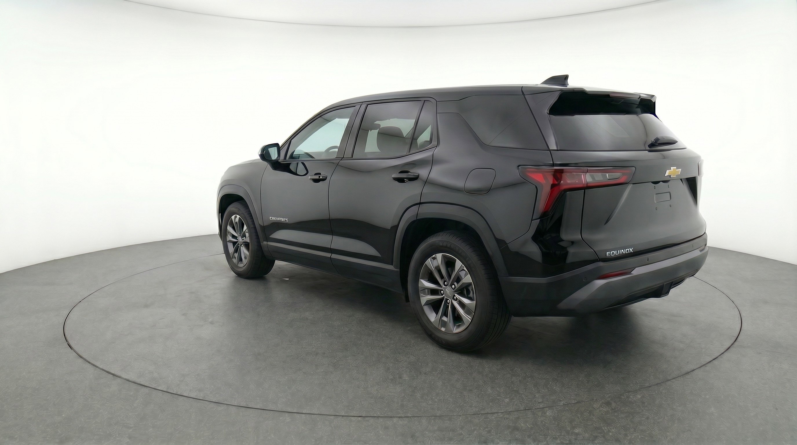 Used 2025 Chevrolet Equinox LT FWD image 6