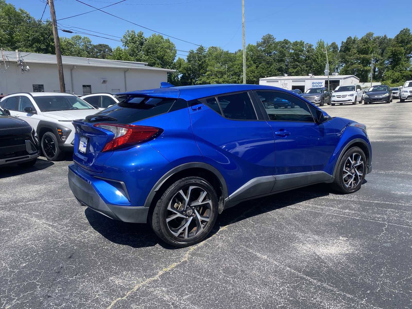 Used 2018 Toyota C-HR XLE image 5