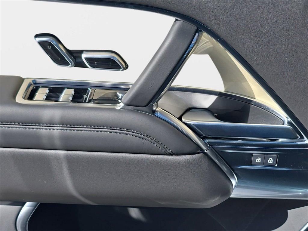 New 2026 Land Rover Range Rover SV image 29