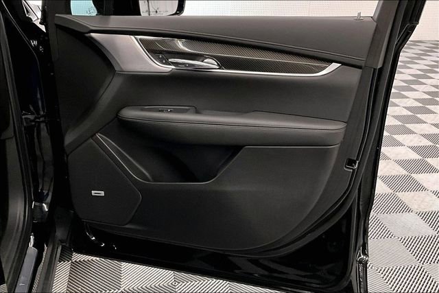 Used 2023 Cadillac XT6 Sport w/ Technology Package AWD/4WD image 22