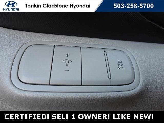 Certified 2025 Hyundai Venue SEL image 11