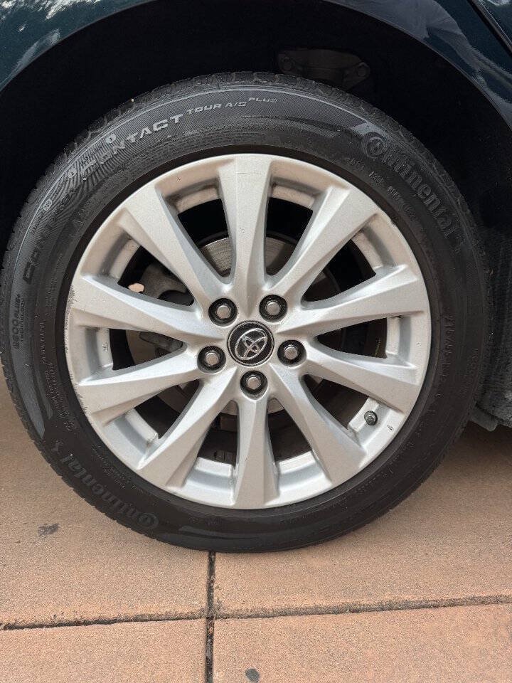 Used 2018 Toyota Camry LE FWD image 31