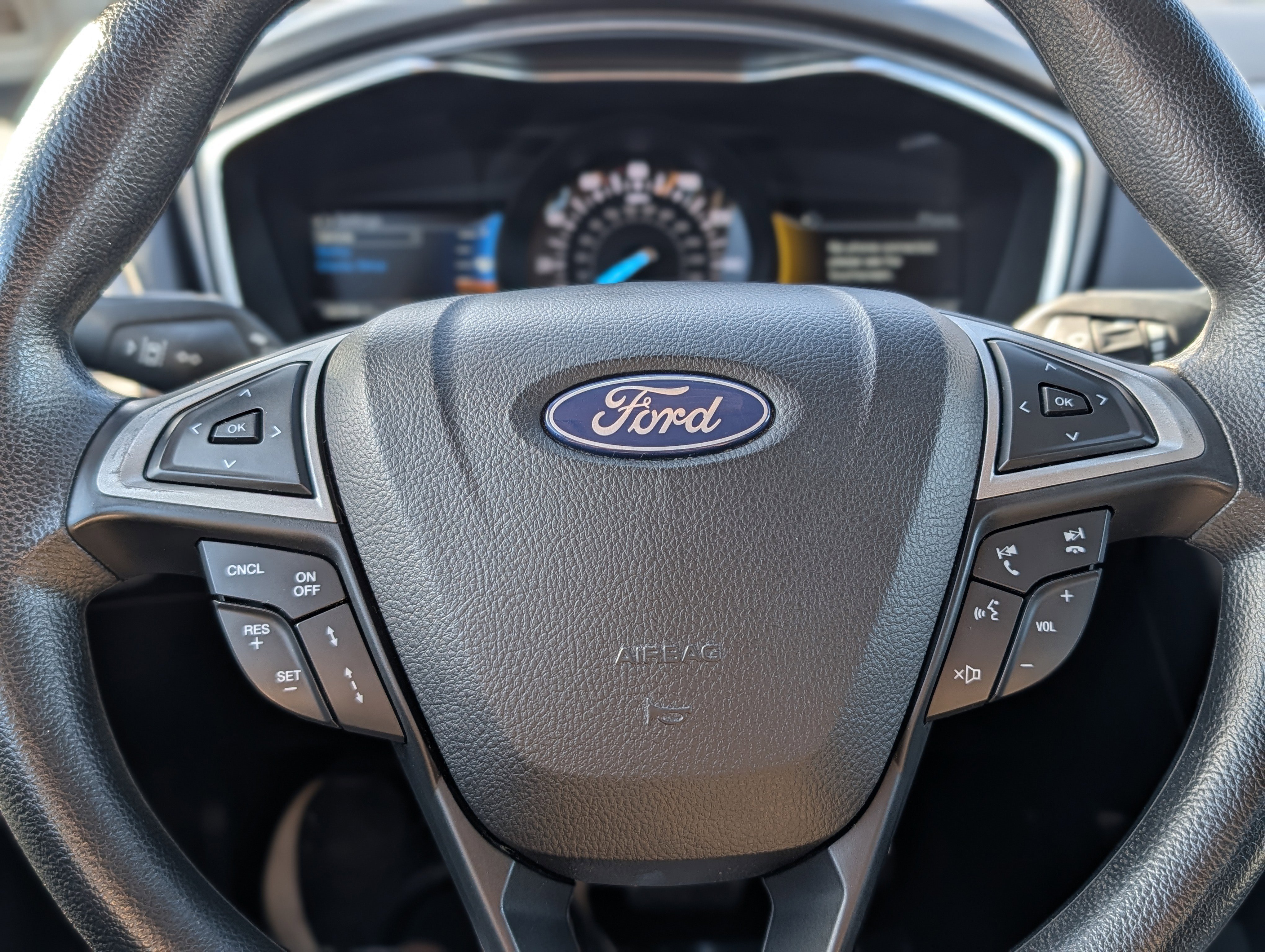 Used 2020 Ford Fusion SE image 23