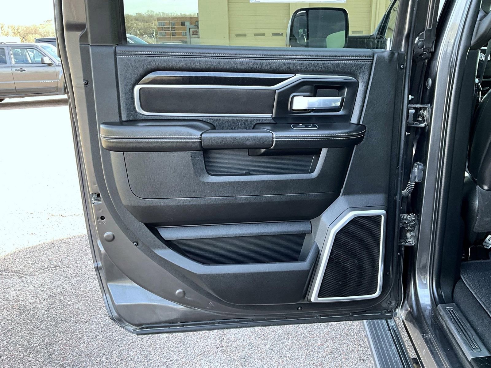 Used 2022 RAM 3500 Laramie w/ Night Edition image 21