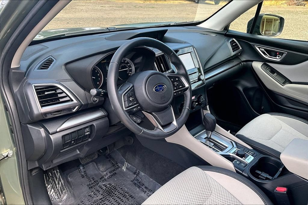 Used 2019 Subaru Forester Premium w/ All-Weather Package AWD/4WD image 18