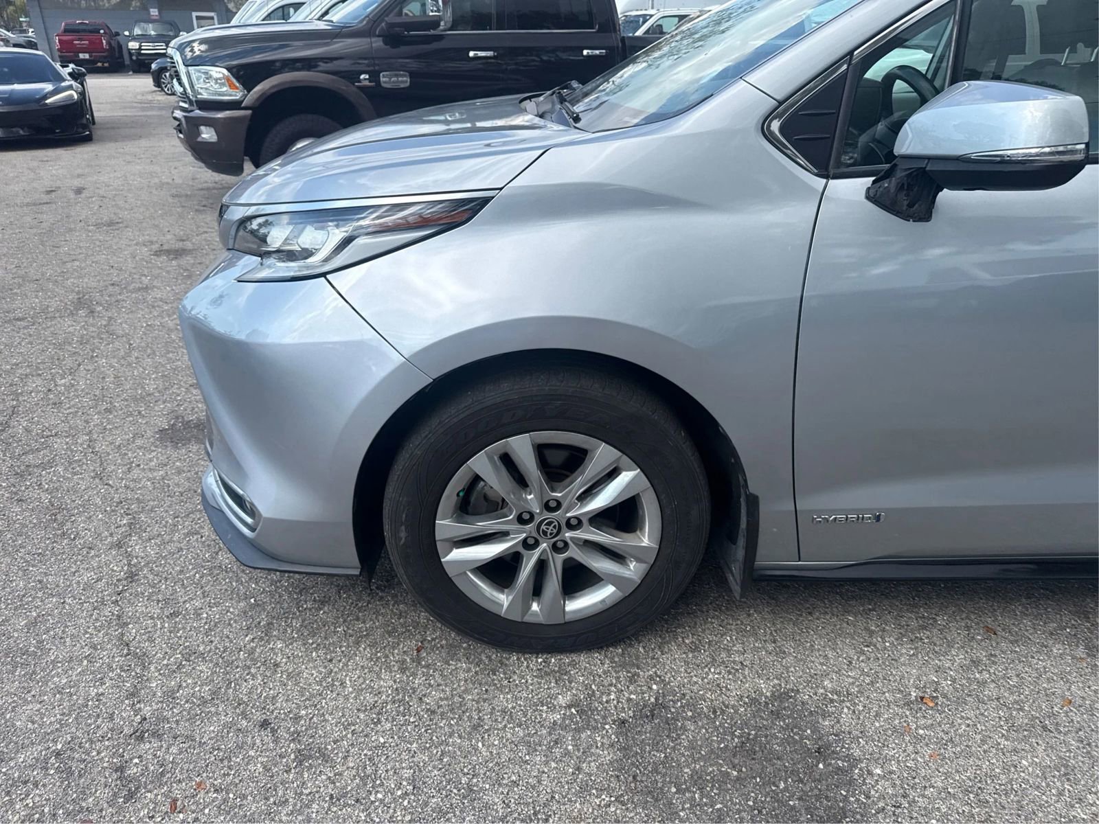 Used 2021 Toyota Sienna Limited AWD/4WD image 21