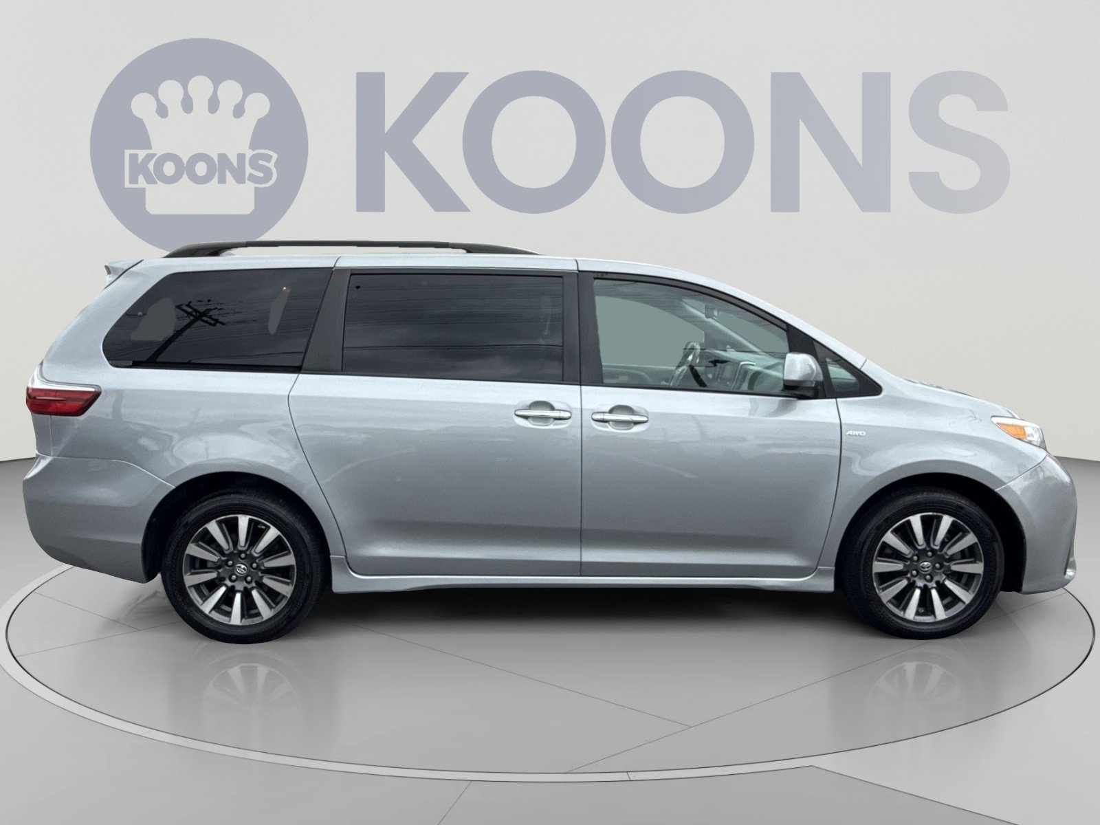 Used 2018 Toyota Sienna XLE Premium AWD/4WD image 8