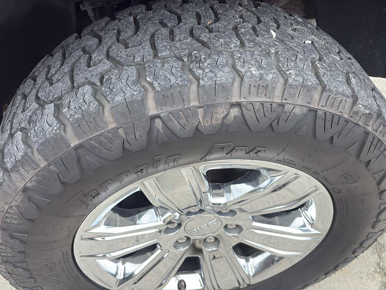 Used 2018 GMC Sierra 1500 SLT AWD/4WD image 18
