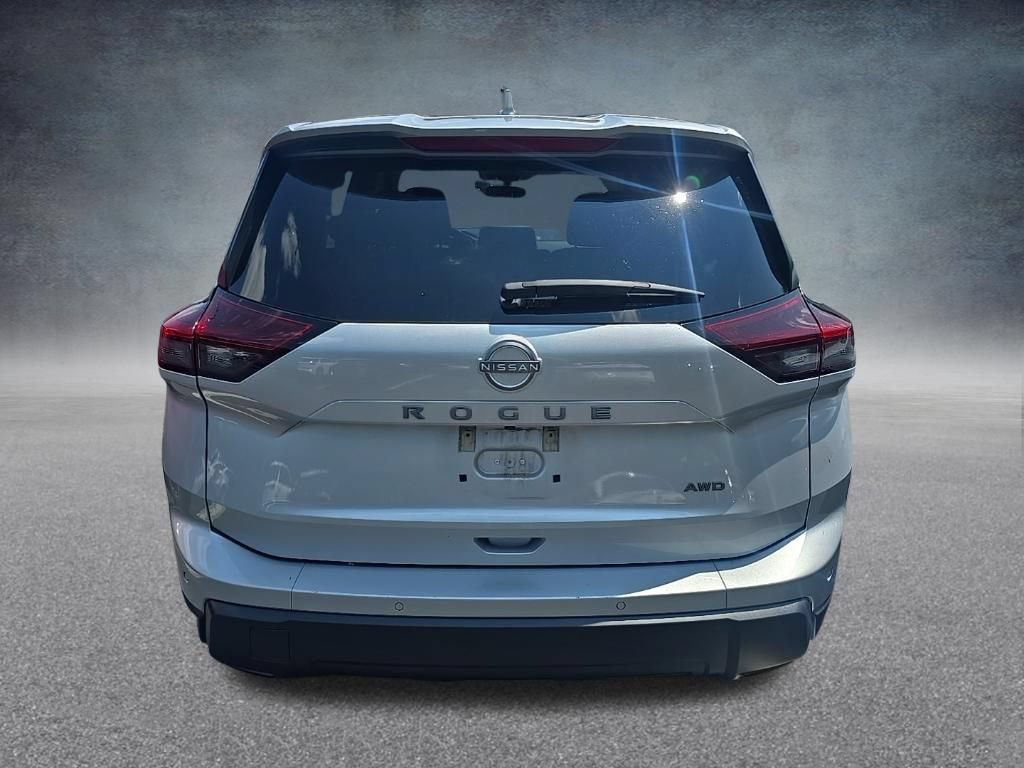 Used 2025 Nissan Rogue SV AWD/4WD image 7