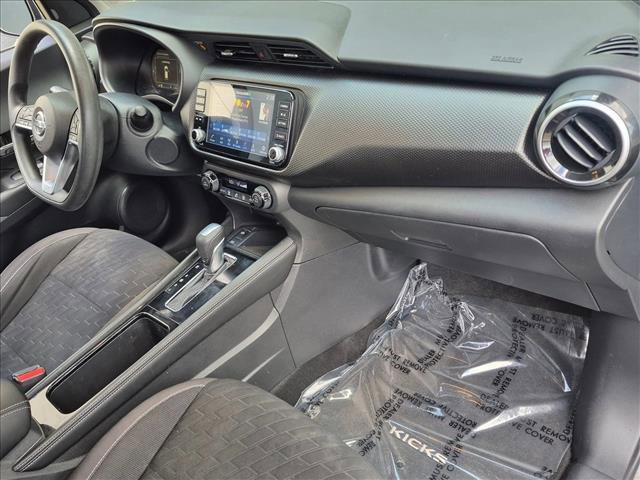 Used 2021 Nissan Kicks SV image 20
