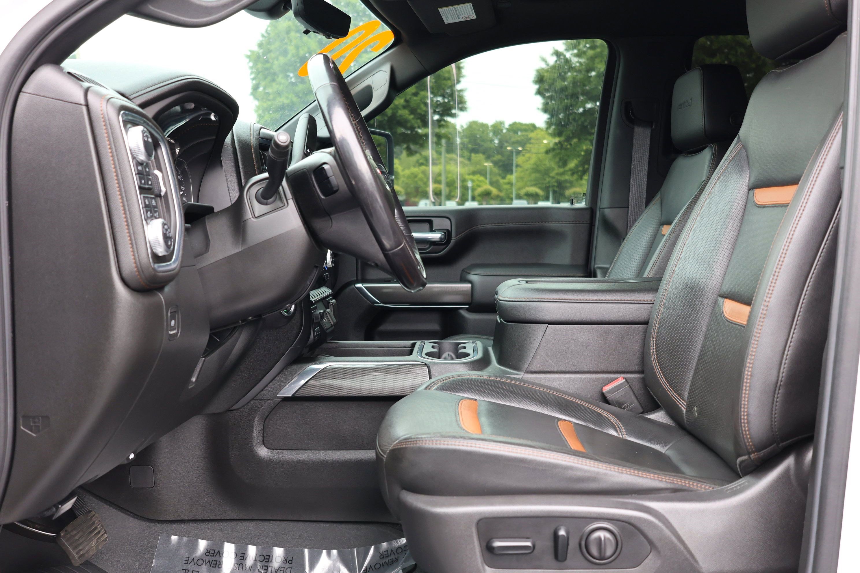 Used 2020 GMC Sierra 2500 AT4 w/ AT4 Premium Package AWD/4WD image 9