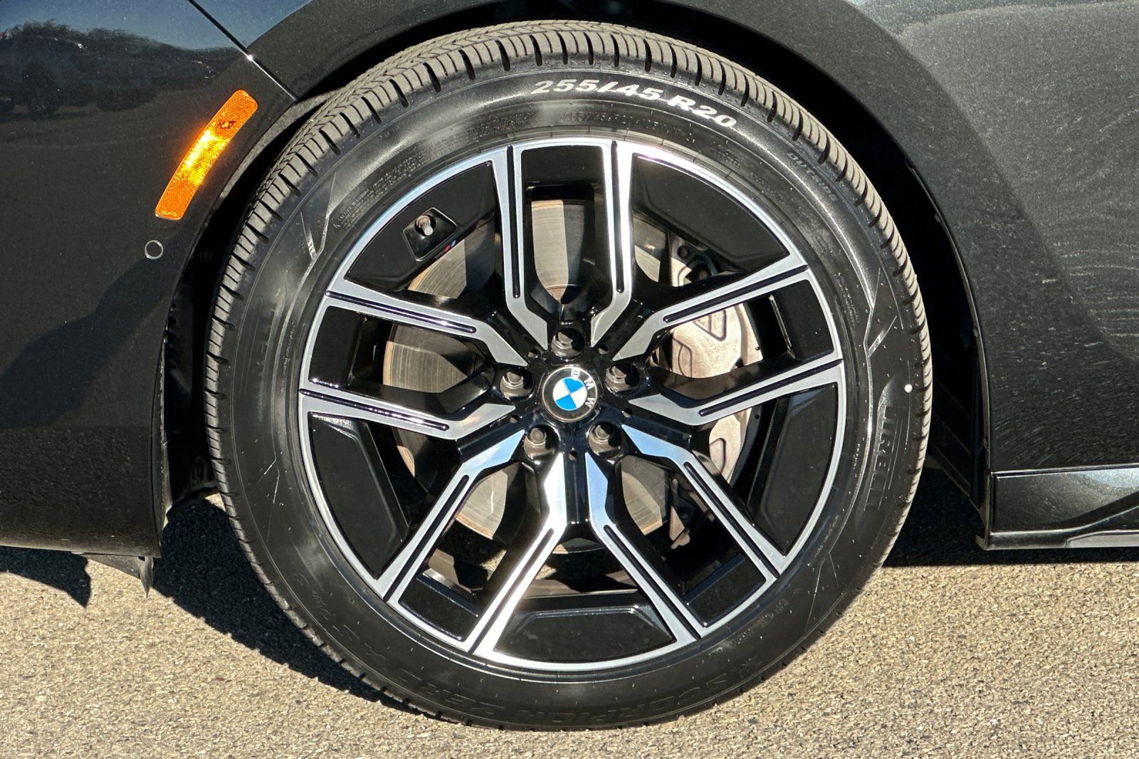 Used 2025 BMW 740i RWD image 45
