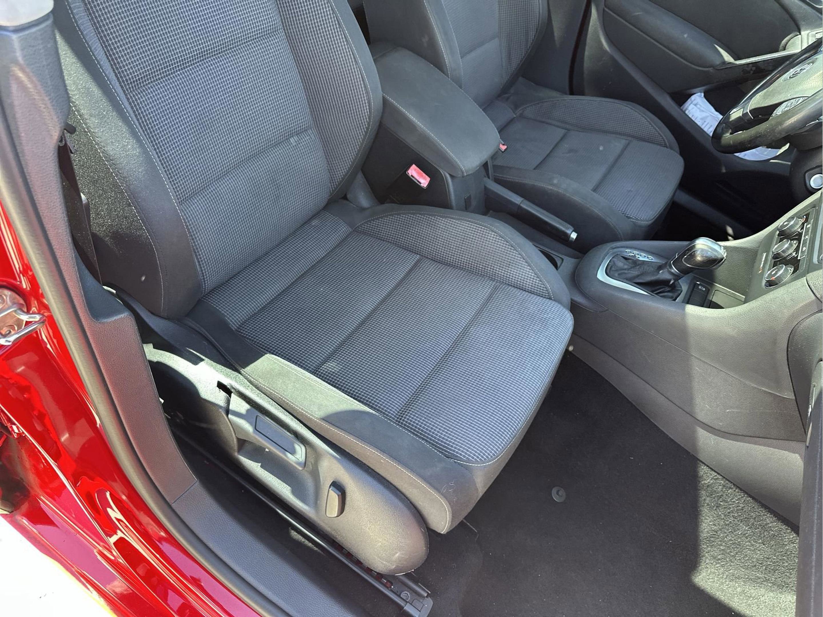 Used 2013 Volkswagen Golf TDI image 20