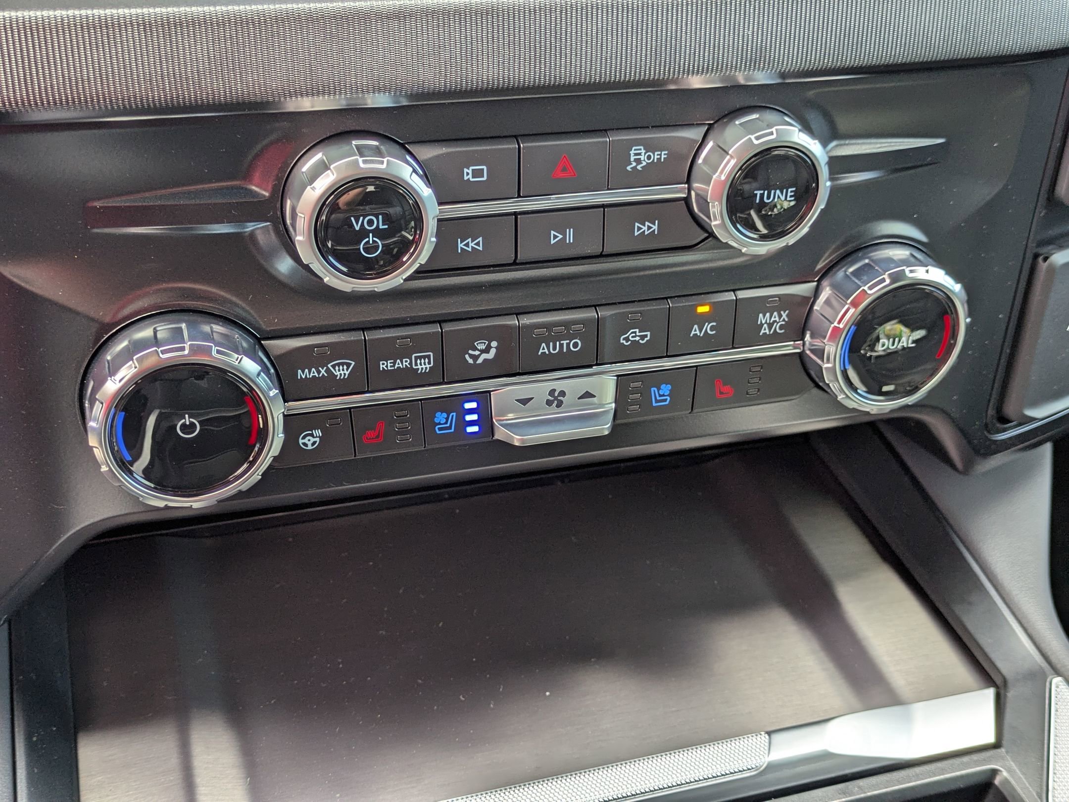 New 2026 Ford F250 Platinum w/ Tremor Off-Road Package image 24