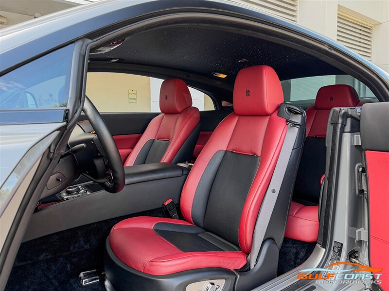 Used 2018 Rolls-Royce Wraith RWD image 20