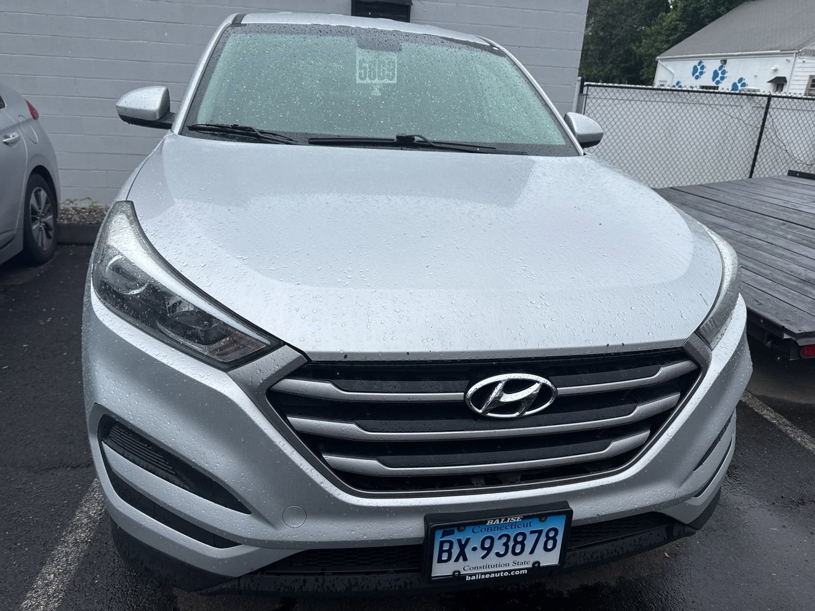 Used 2018 Hyundai Tucson SE w/ Cargo Package FWD image 3