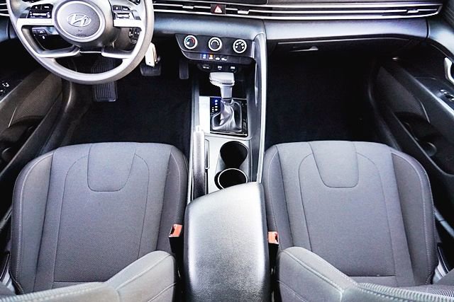 Used 2021 Hyundai Elantra SE w/ Cargo Package image 19