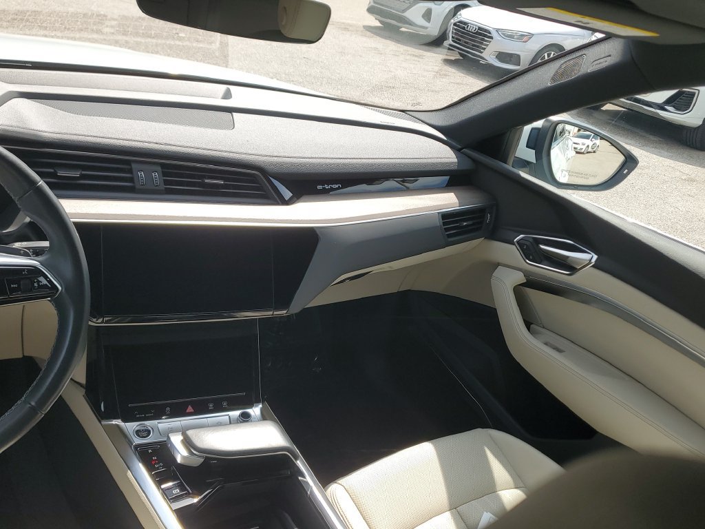 Certified 2024 Audi Q8 e-tron Premium Plus AWD/4WD image 22