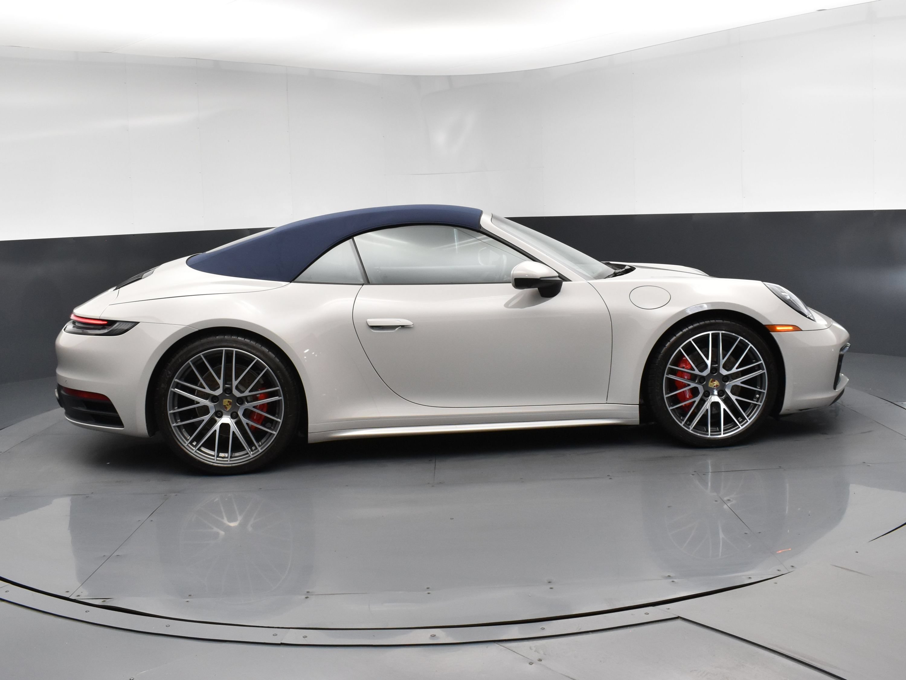 Used 2023 Porsche 911 Carrera S RWD image 4