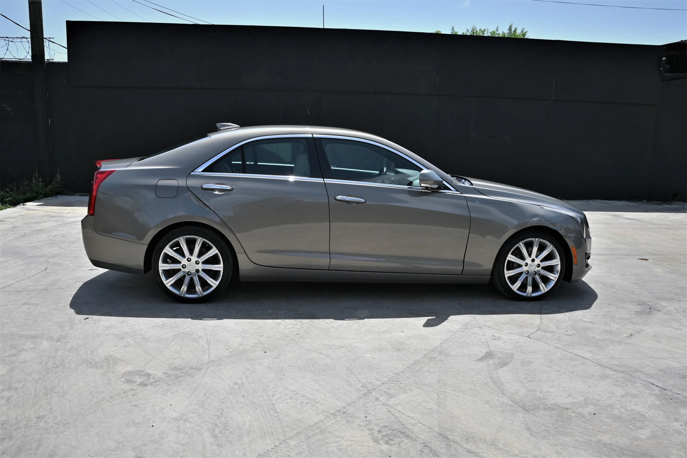 Used 2017 Cadillac ATS Luxury w/ Safety and Security Package RWD image 7