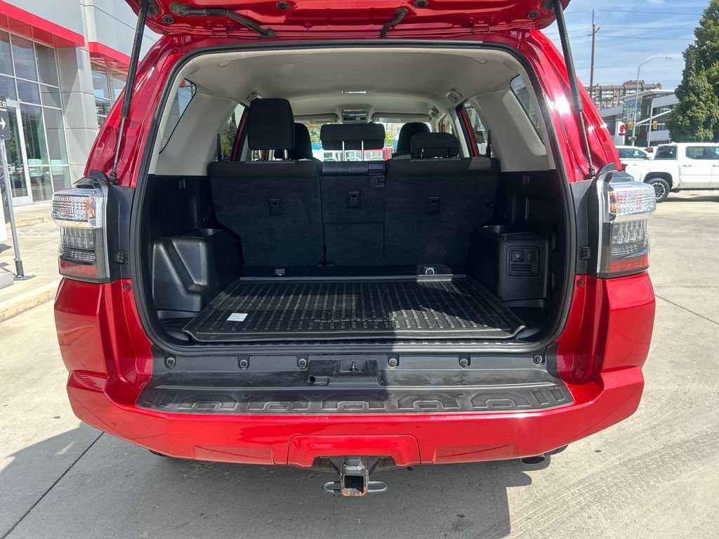 Certified 2021 Toyota 4Runner SR5 AWD/4WD image 15