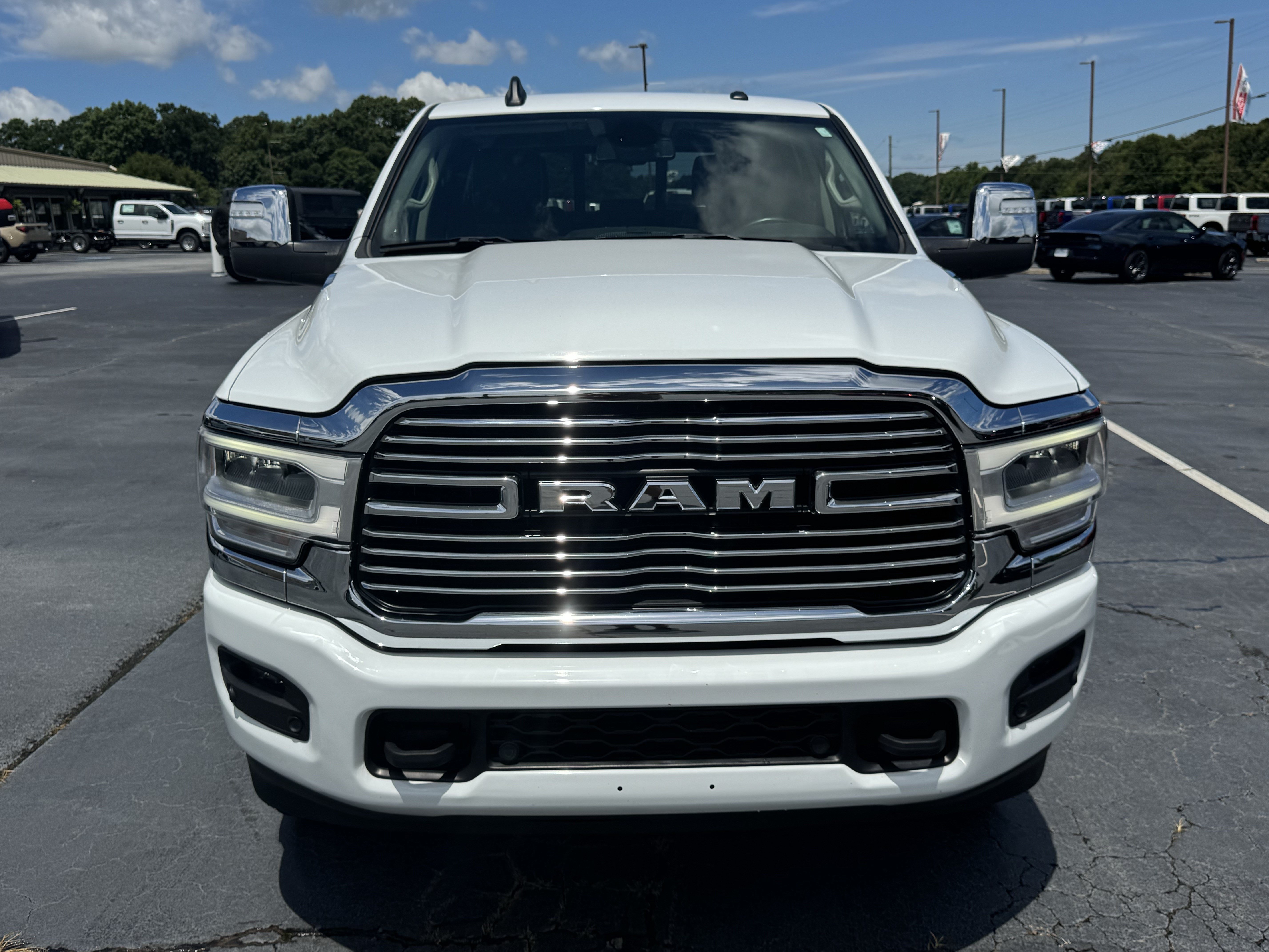 Used 2024 RAM 2500 Laramie AWD/4WD image 3