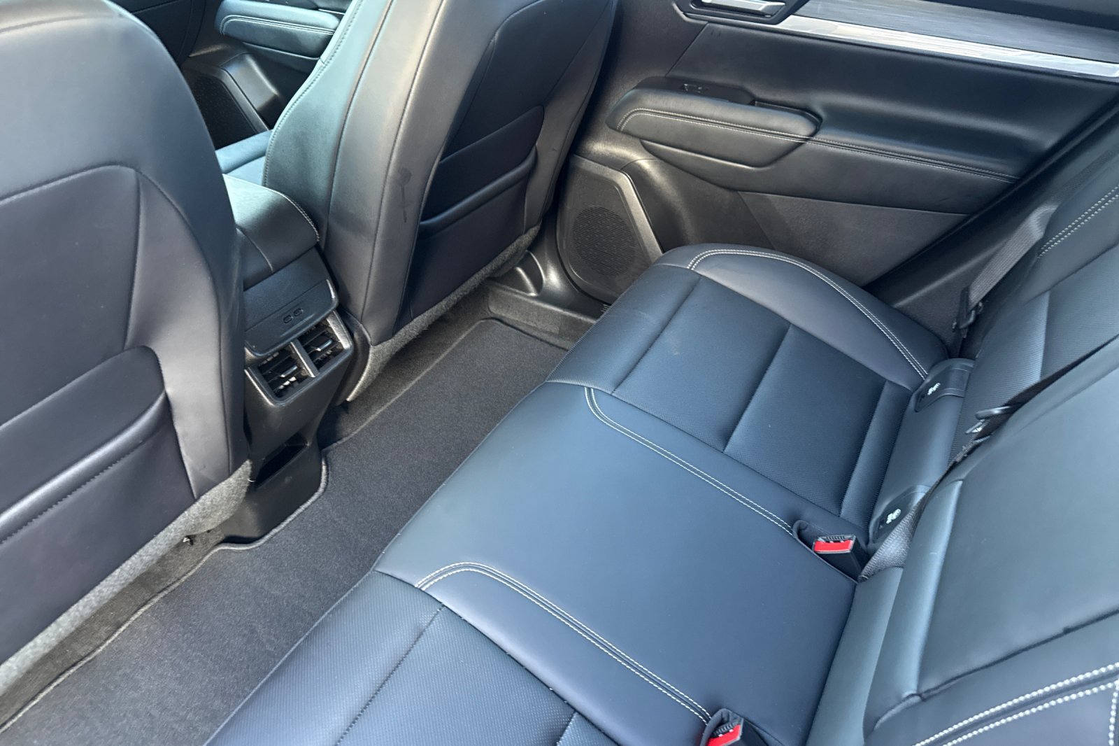 Used 2026 GMC Terrain Elevation w/ Elevation Premium Package AWD/4WD image 13