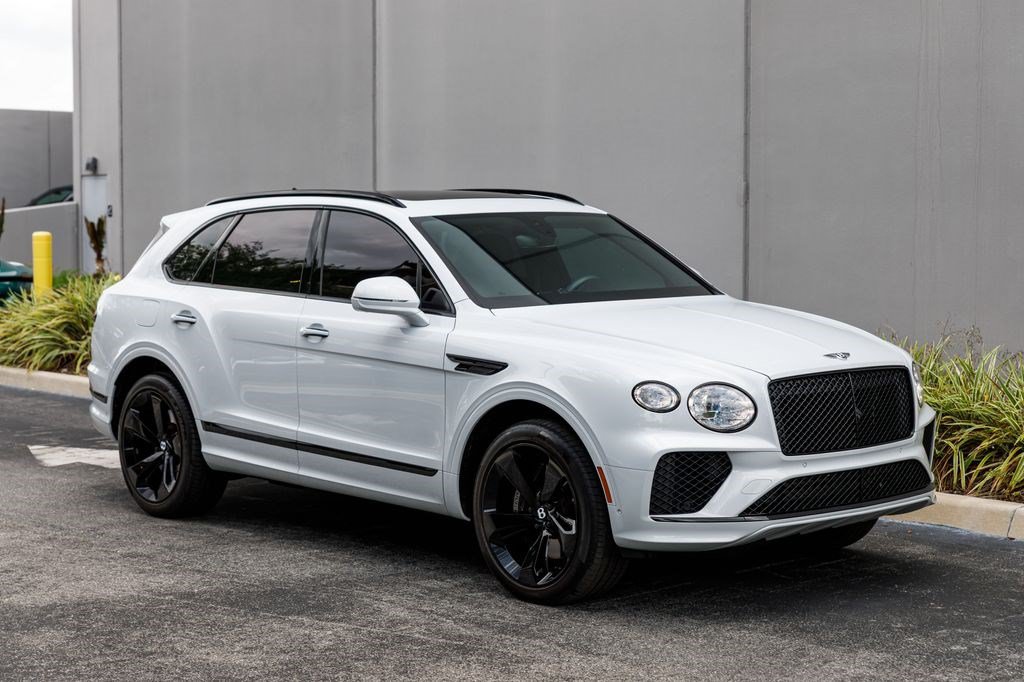 Used 2023 Bentley Bentayga AWD/4WD image 7