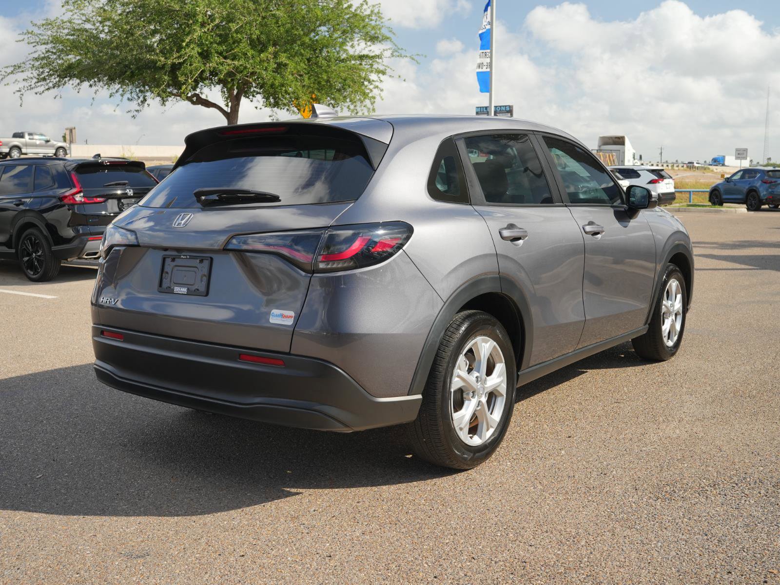 Used 2023 Honda HR-V LX image 5