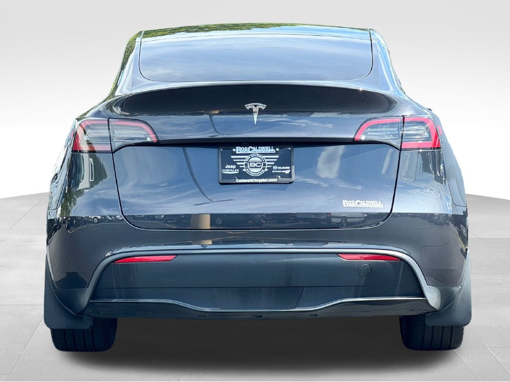 Used 2024 Tesla Model Y Long Range RWD image 6