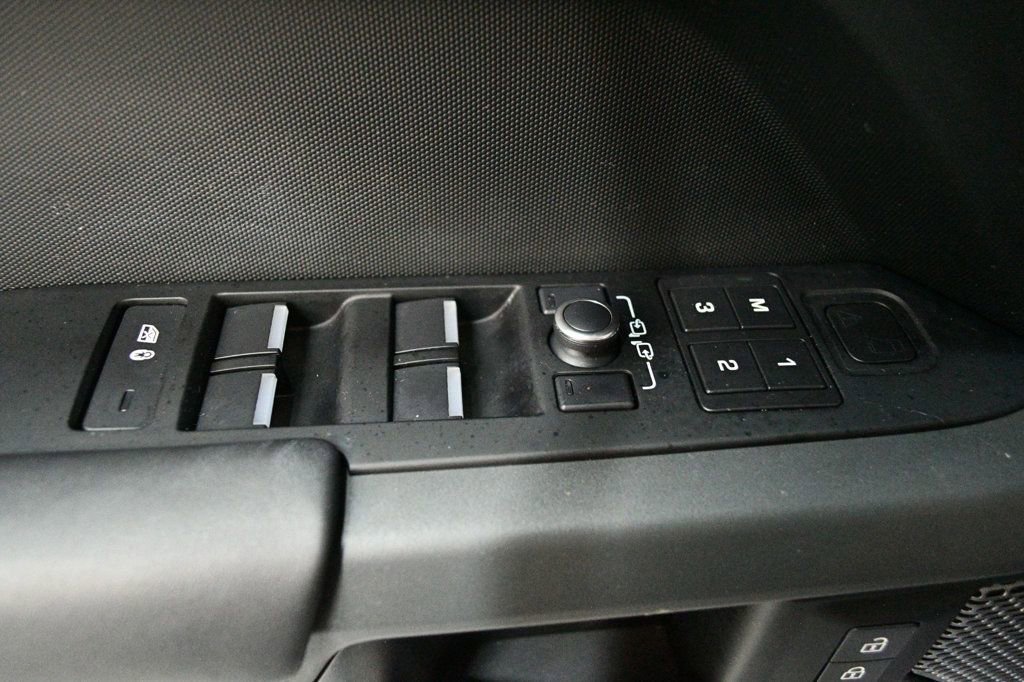 Used 2021 Land Rover Defender 110 X image 75