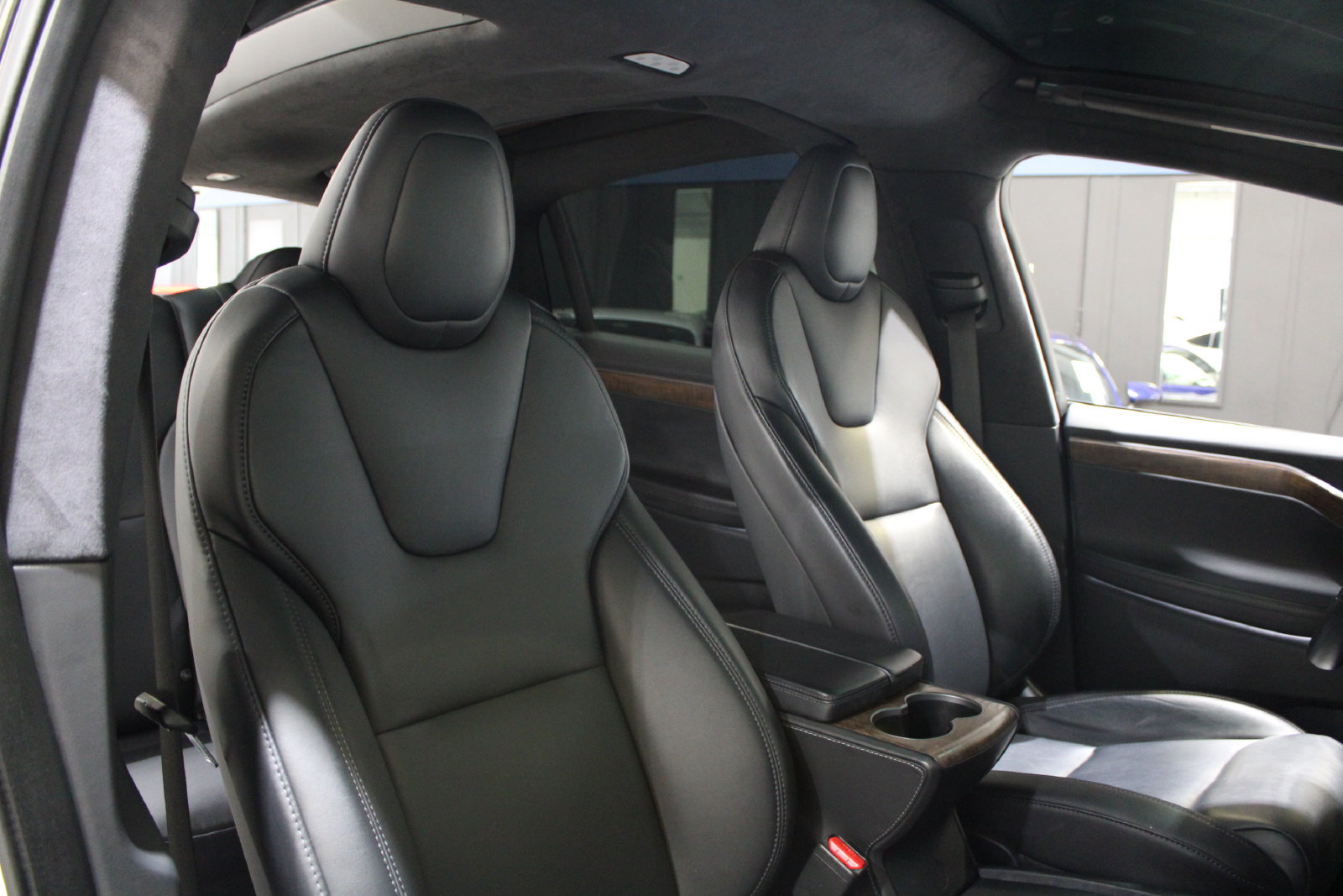 Used 2020 Tesla Model X Performance AWD/4WD image 35