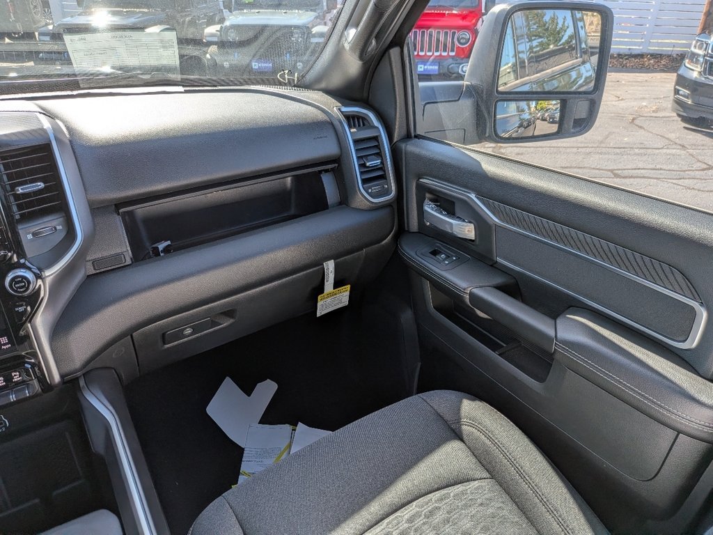 New 2026 RAM 2500 Big Horn AWD/4WD image 17