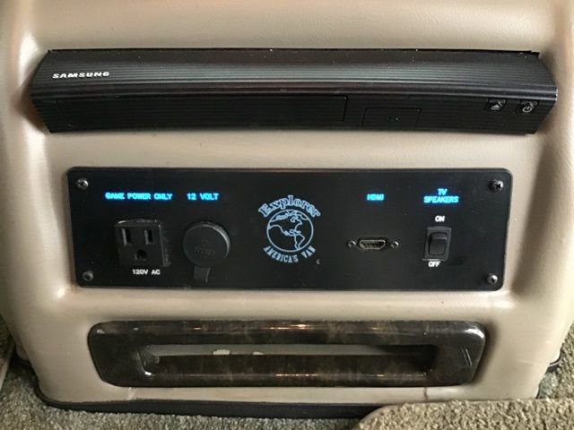 Used 2019 GMC Savana 2500 Extended w/ Enhanced Convenience Package image 45