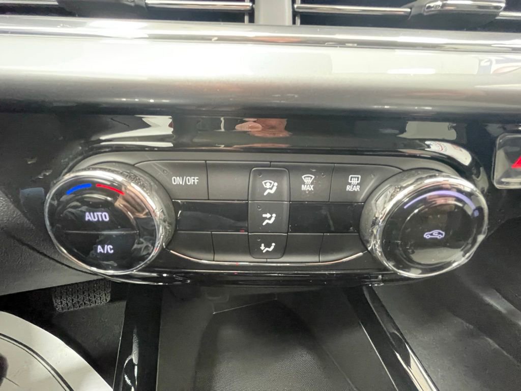 New 2026 Chevrolet Trax LT FWD image 23