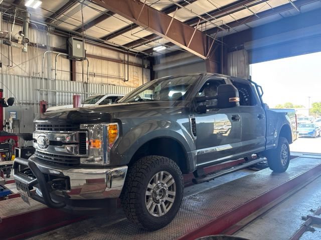Used 2017 Ford F250 XL w/ STX Appearance Package AWD/4WD video 1