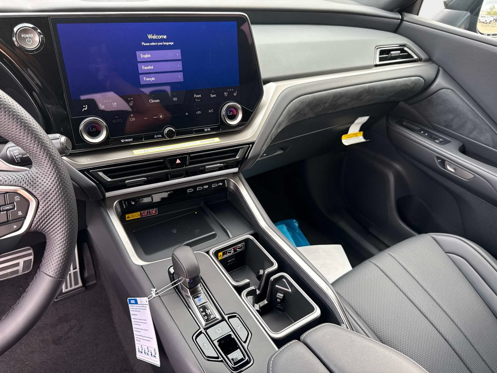 New 2026 Lexus TX 500h AWD image 17