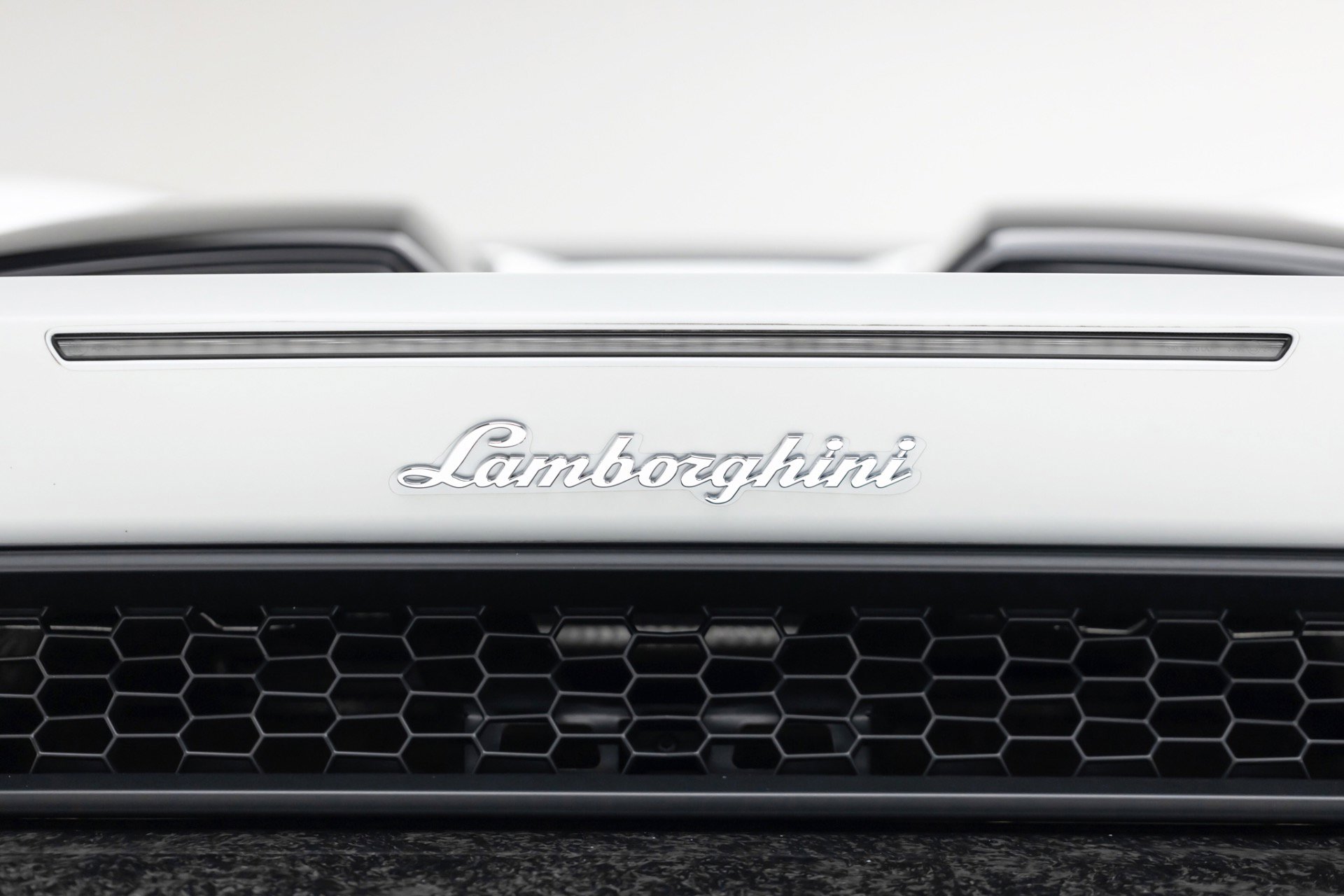 Used 2019 Lamborghini Huracan Performante image 18