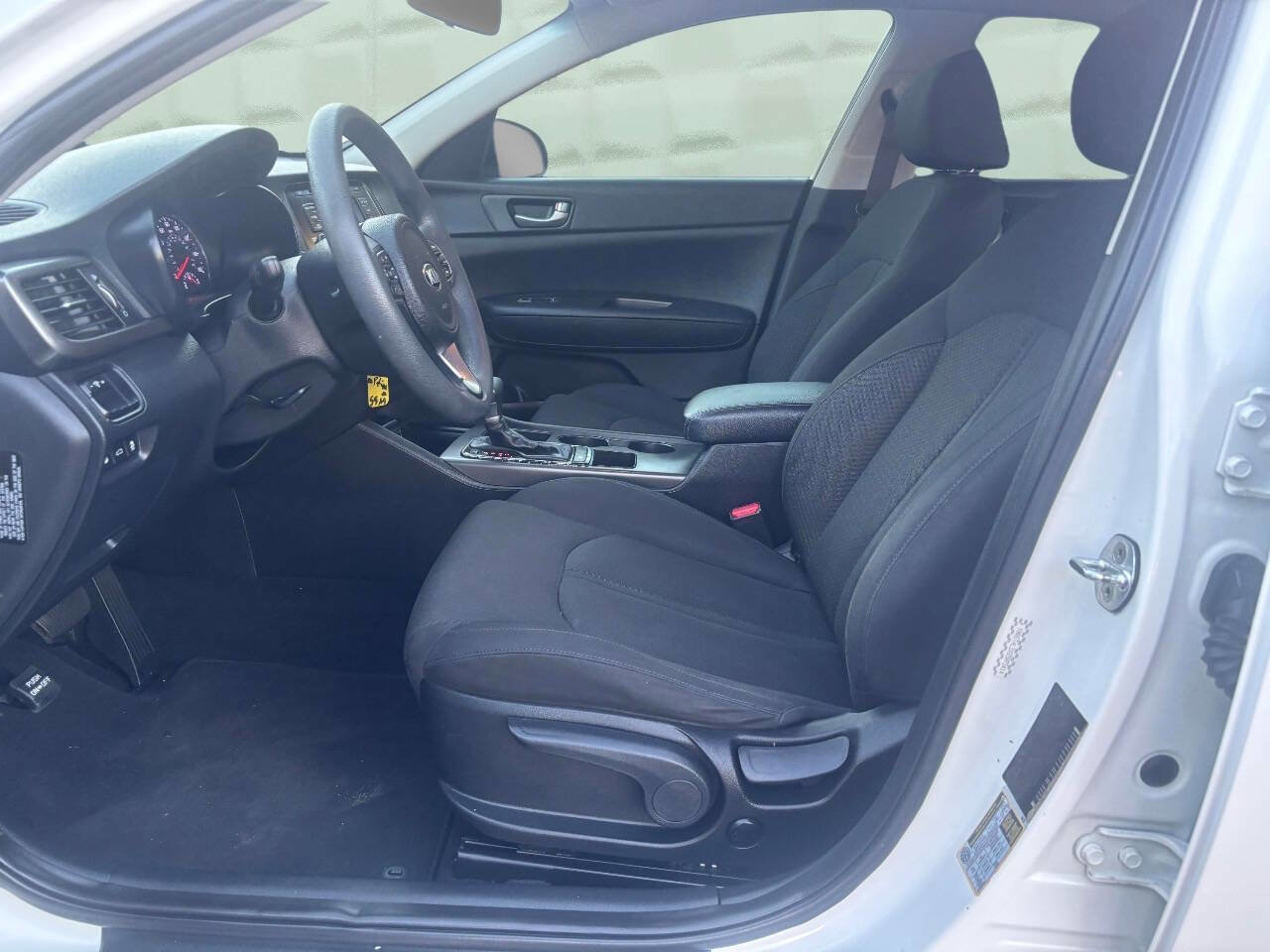 Used 2016 Kia Optima LX image 10