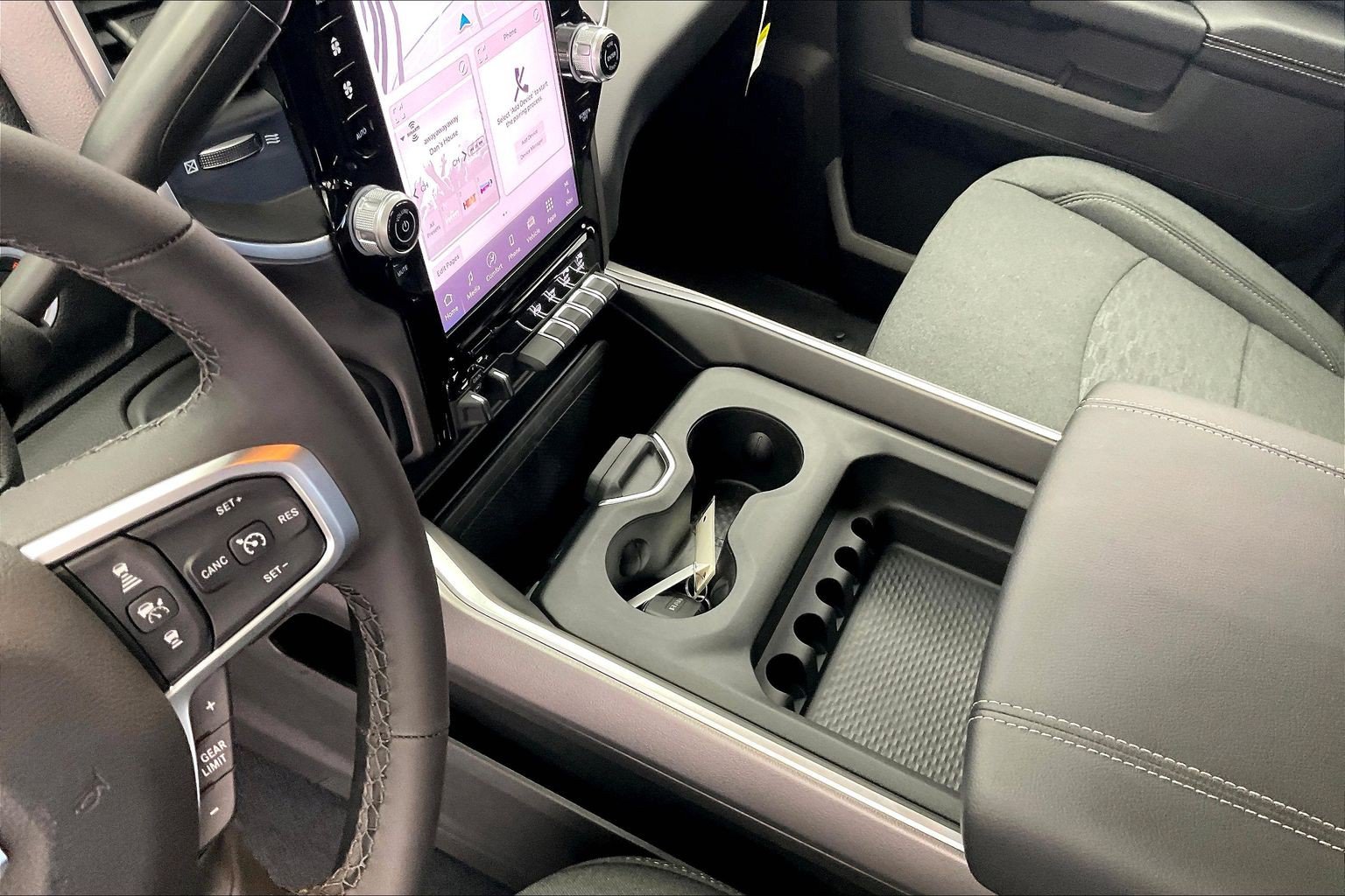 New 2026 RAM 3500 Big Horn AWD/4WD image 8