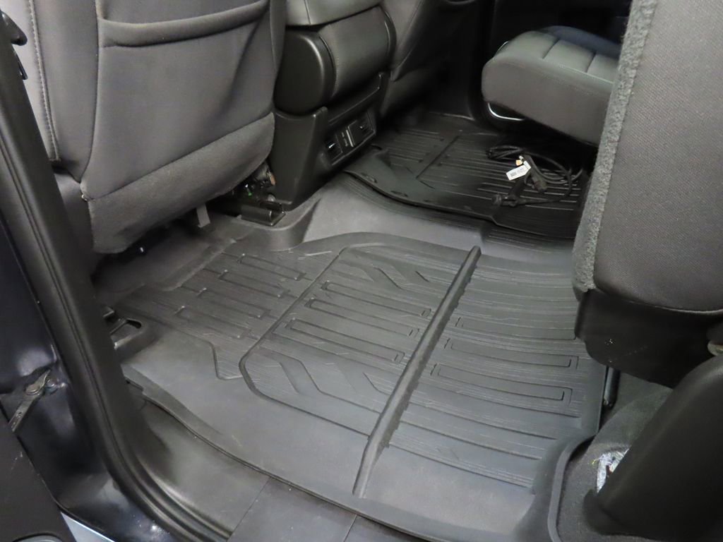 Used 2023 GMC Sierra 1500 SLE w/ Preferred Package image 43