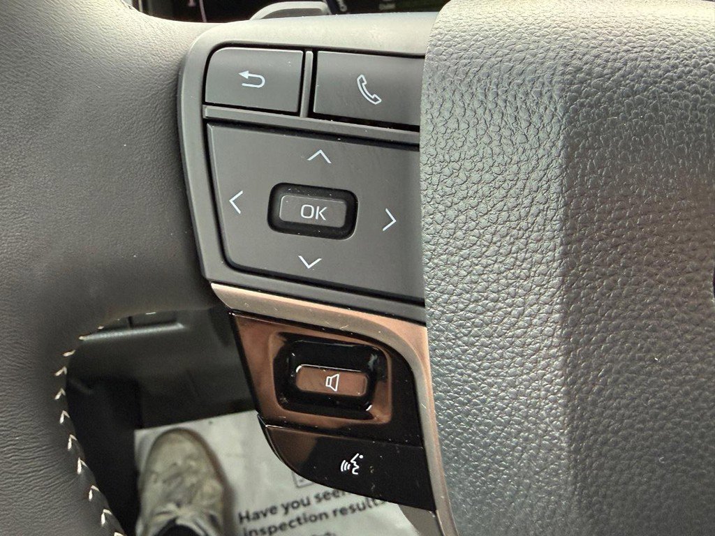 Certified 2025 Toyota Camry SE w/ Convenience Package image 17