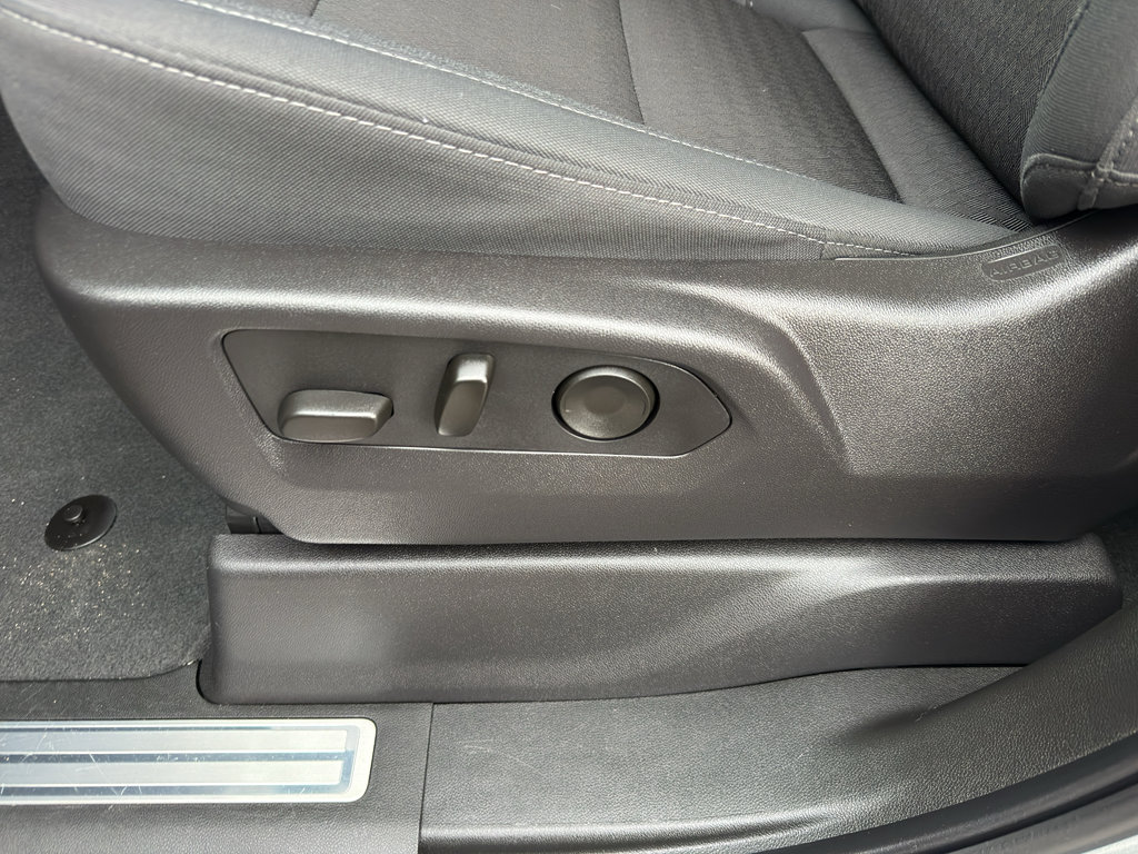 Used 2024 Chevrolet Silverado 1500 LT image 16